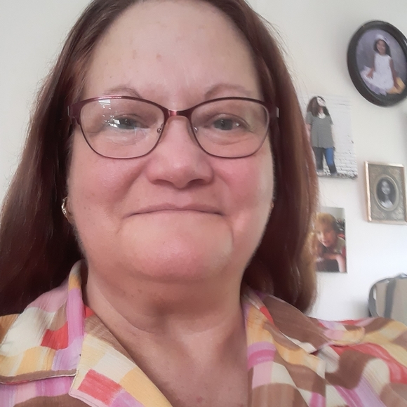 Meet your Posher, Tonya - Picture 2 of 2